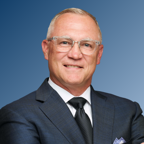 Travis Bloomfield headshot